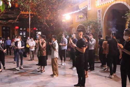 Ði lễ đầu năm - một phong tục đẹp