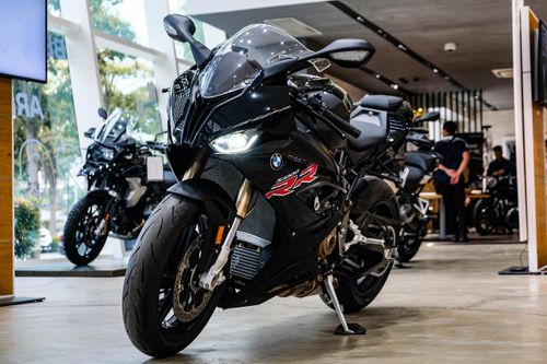 Chi tiết BMW S 1000 RR Black Storm Metallic giá gần 1 tỷ đồng