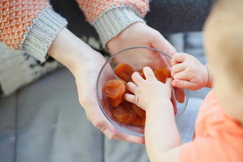 Đồ ăn vặt lành mạnh cho trẻ vào ngày Tết