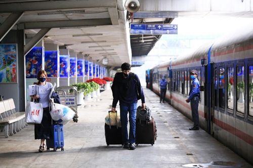 Hàng loạt tàu Tết bị hủy do hành khách trả vé quá nhiều
