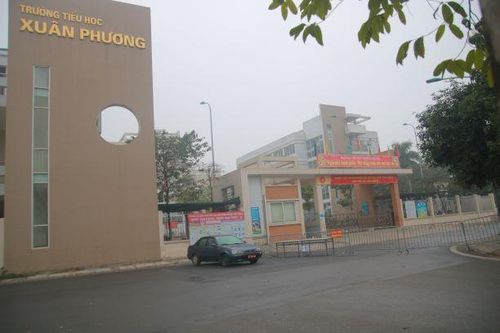 Toàn bộ học sinh, phụ huynh và giáo viên Trường Tiểu học Xuân Phương được về nhà cách ly