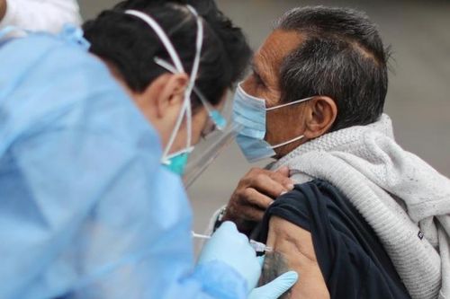 Tiêm vaccine giúp giảm sự lây lan Covid-19