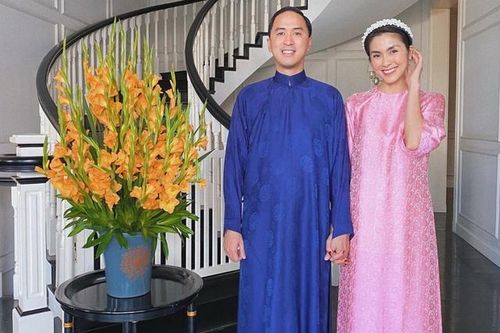 Sao Việt nào mặc áo dài Tết đẹp nhất?