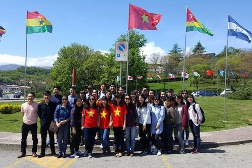 Thư gửi các cán bộ ngoại giao Việt Nam công tác ở châu Âu!