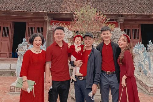 Quang Hải, Lee Nguyễn chúc Tết, tưng bừng du xuân