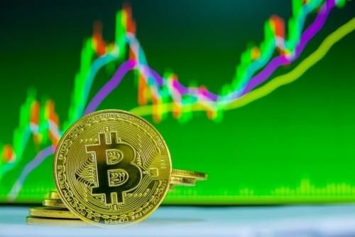 Giá Bitcoin tăng cao kỷ lục lên 48.000 USD