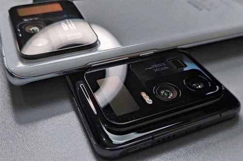 Bất ngờ đầu Xuân, Xiaomi Mi 11 Ultra lộ diện cụm camera cực đỉnh cùng thiết kế 2 màn hình ấn tượng