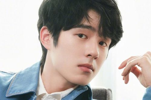 Thanh xuân có đang nợ chúng ta một 'tình đầu trong mơ' như Dư Hoài và Lưu Hạo Nhiên?