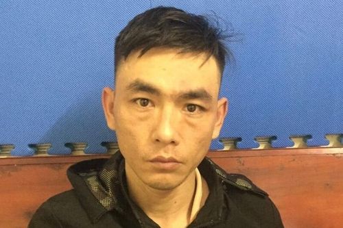 Cảnh sát cơ động bắt đối tượng nửa đêm 'xách' ma túy dạo phố