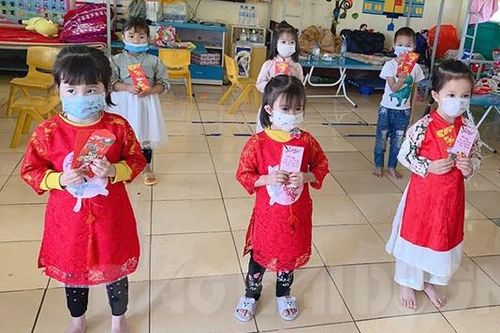 75 học sinh mầm non Hải Dương hết cách ly, về nhà ăn Tết