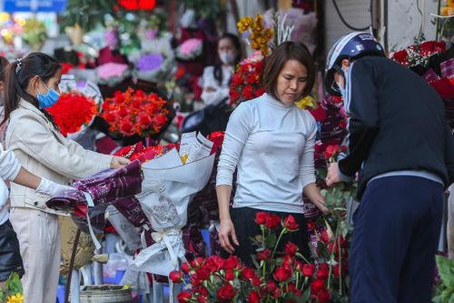 Hàng hoa, quà tặng có khách nhưng vẫn thất thu ngày Valentine