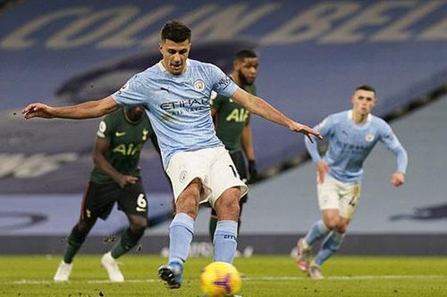 Guardiola thừa nhận Man City thiếu người đá 11m
