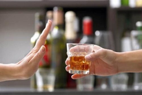 Ngày Tết ngẫm câu 'rượu đứng đầu trăm thứ thuốc'