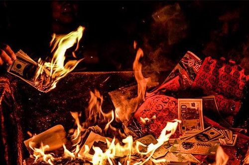 Văn khấn cúng hóa vàng - lễ tạ năm mới mùng 3 Tết Tân Sửu