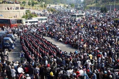 Myanmar: Chính quyền cảnh báo người dân không che giấu các nhà hoạt động