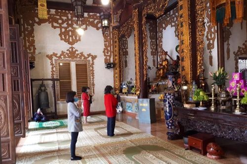 Khuyến cáo người dân phòng chống dịch Covid-19 khi đi lễ đền, chùa