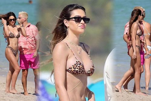 Amelia Hamlin tuổi 19 đầy sức sống với bikini, tình tứ ở biển với 'trai hư' Scott Disick
