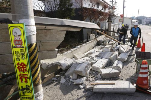 Nhật Bản cảnh báo nhiều dư chấn mạnh sau trận động đất ở Fukushima
