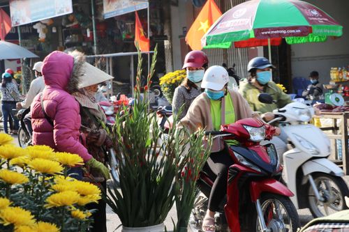 Gia Lai mùng 3 Tết nắng đẹp người dân hân hoan