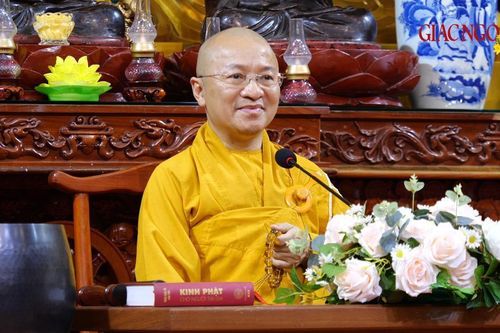 Thượng tọa Thích Nhật Từ nói về văn hóa đi lễ chùa đầu năm