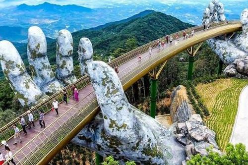 Một năm vượt bão khó quên của du lịch Việt Nam