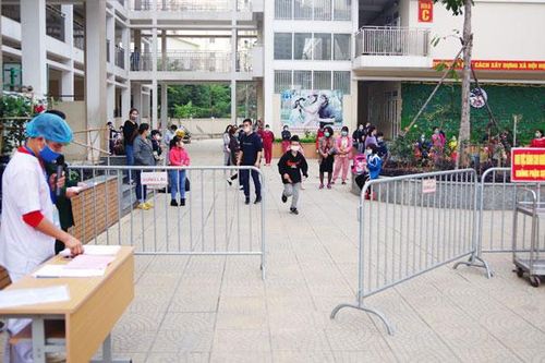 109 người hoàn thành cách ly tại Trường Tiểu học Xuân Phương