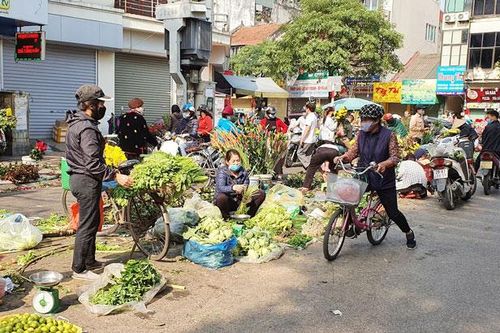 Thị trường sôi động ngày cúng ''hóa vàng''