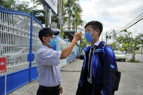 Học sinh Đồng Tháp trở lại trường ngày 17/2