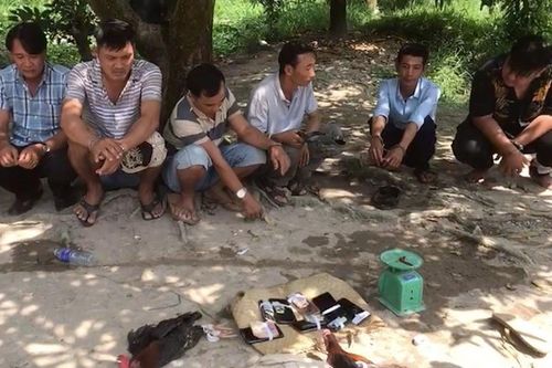 Công an Vĩnh Long phá 3 sới bạc vào chiều mùng 3 Tết