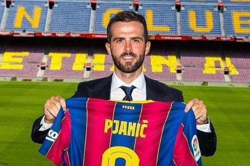 Pjanic bất mãn ở Barcelona