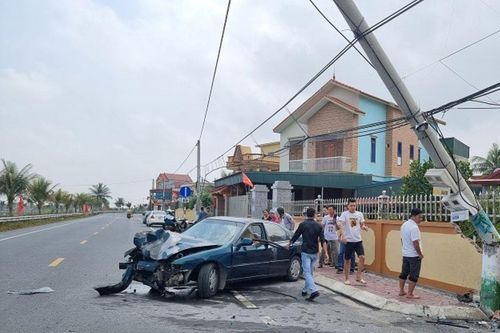 Tai nạn giao thông mới nhất ngày 15/2: Tai nạn thảm khốc tại Gia Lai, 4 người chết, 1 người nguy kịch