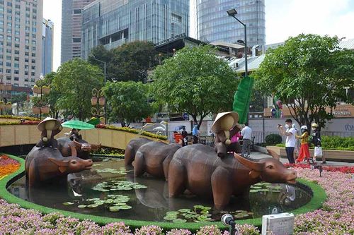 Đường Hoa Nguyễn Huệ Tết Tân Sửu mở cửa thêm một ngày