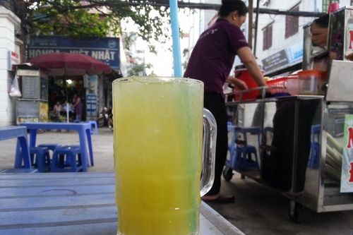 Trong mùa dịch vẫn kê bàn bán nước mía cho khách, nhận mức phạt 15 triệu đồng