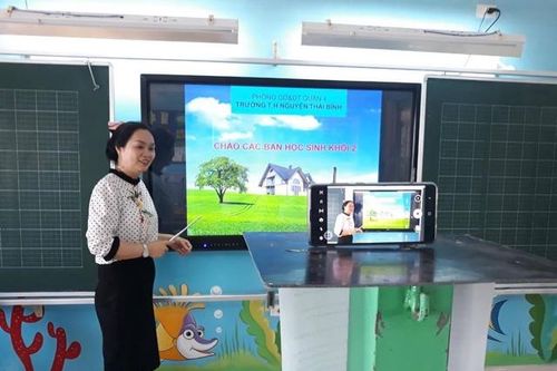 TP.HCM: Trường tiểu học chọn khung thời gian phù hợp để dạy học trực tuyến