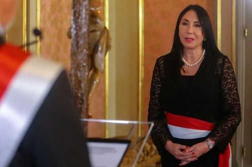 Ngoại trưởng Peru từ chức do 'sai lầm nghiêm trọng' khi tiêm vaccine ngừa Covid-19