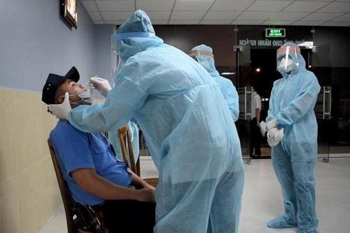 Hơn 10.000 người trong cộng đồng ở TP.HCM âm tính nCoV