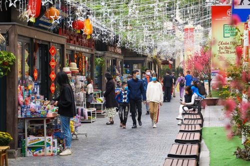Khám phá diện mạo mới phố sách Hà Nội những ngày đầu năm Tân Sửu