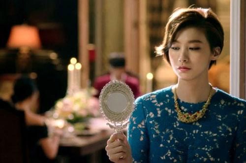 Biết chồng ân ái với bồ nhí trong khách sạn, vợ chẳng đánh ghen chỉ đơn giản cũng đủ khiến anh ta 'khiếp vía'