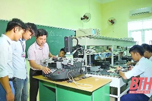 Trường Đại học Hồng Đức: Tăng cường đào tạo nguồn nhân lực chất lượng cao, đáp ứng yêu cầu phát triển