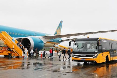 Nguồn lây nhiễm Covid-19 ở Tân Sơn Nhất 'có thể từ chuyến bay chở hàng'