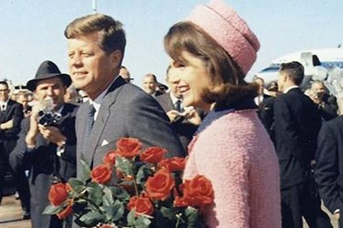 Phía sau vầng hào quang của các đệ nhất phu nhân