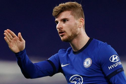 Chelsea trở lại top 4 Premier League