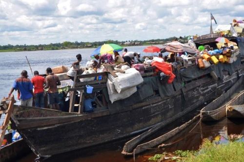 Ít nhất 60 người chết, 240 người mất tích vì chìm phà ở Congo