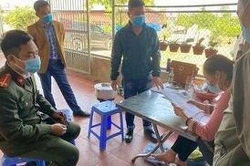 Trốn cách ly rồi livestream lên Facebook, bị phạt 5 triệu đồng