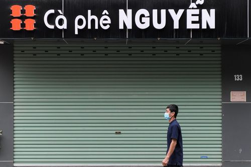 Quán ăn, cà phê chuyển sang chỉ bán mang về ở Hà Nội