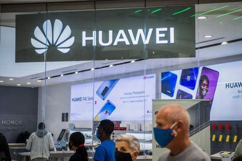 Vì sao Huawei quyết giữ mảng smartphone?