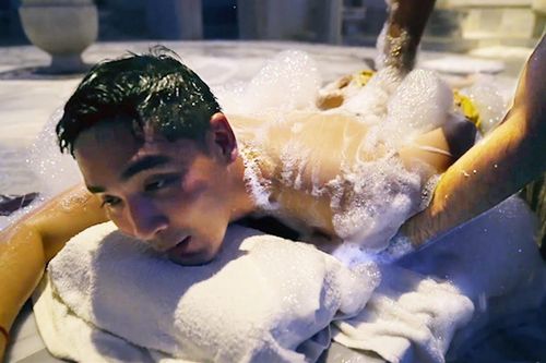 Tẩy da chết trong nhà tắm cổ xưa ở Thổ Nhĩ Kỳ