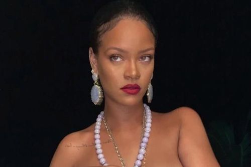 Rihanna bị chỉ trích vì đăng ảnh phản cảm