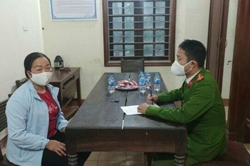 Huyện Mỹ Đức xử lý hành chính 2 người bất chấp 'lệnh cấm', dẫn khách vào chùa Hương bằng đường tắt