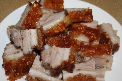 Cách làm thịt quay giòn bì cực ngon, không cần lò nướng